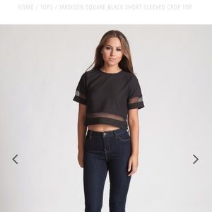 Madison Sqaure Black/Mesh crop top